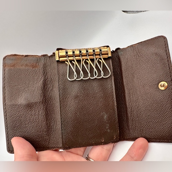 Louis Vuitton Damier Ebene key case key holder - Picture 5 of 8